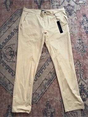 NWT Taylrd The Wrap Knit Collection Men's Cream Flat Front Pants